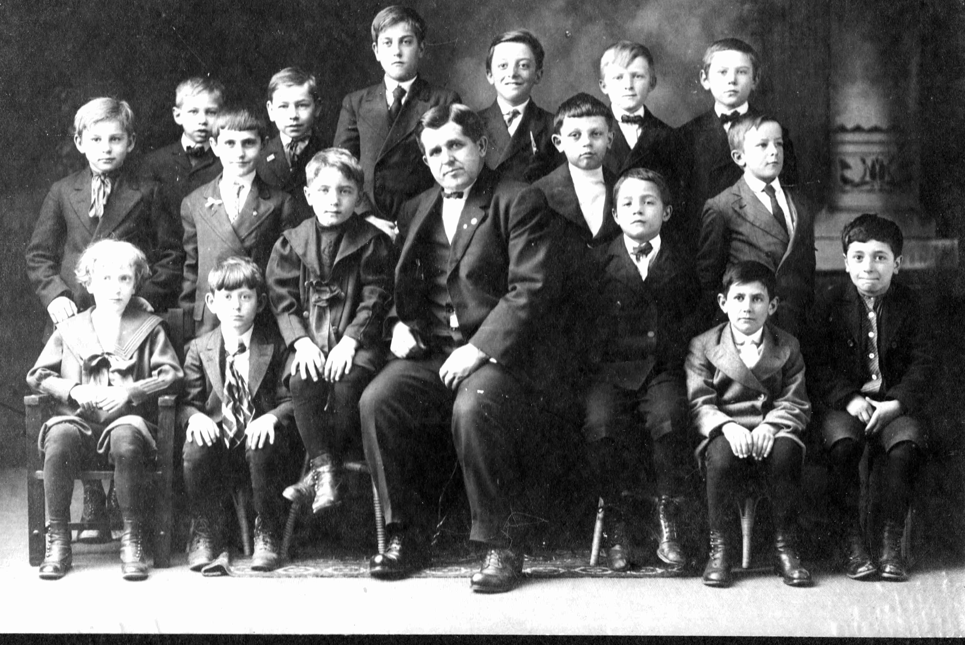 Sunday School class , 1910